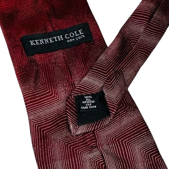 Red and Grey Kenneth Cole Zigzag stripe Silk Tie - Picture 5 of 6